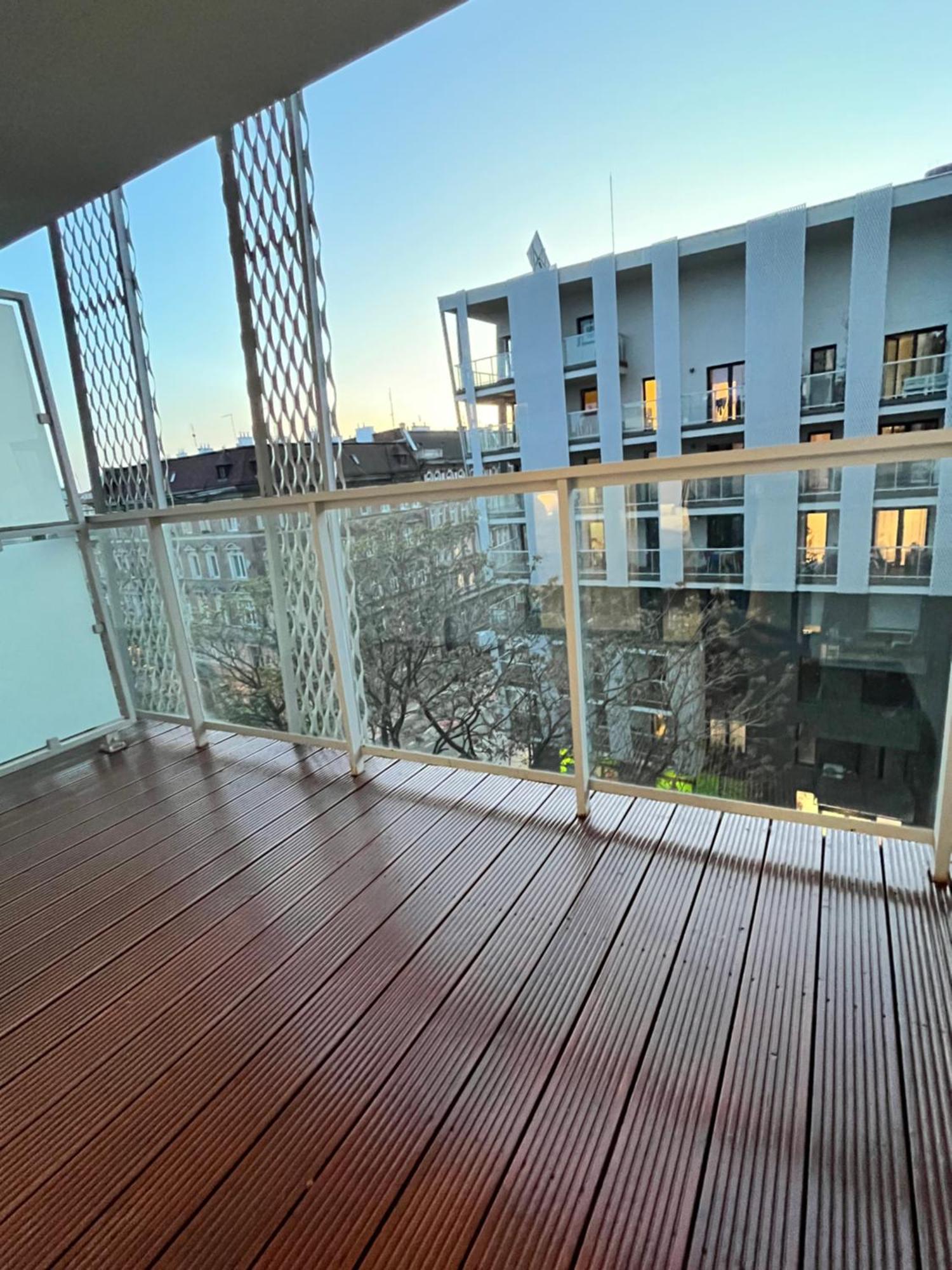 Family House By The River Odra -Panoramic Terrace - 3Room Apartment With 2 Separate Bedrooms And 2 Balconies By Wroapart-Pl- Perfect For Family & Business Stays Breslavia Exterior foto